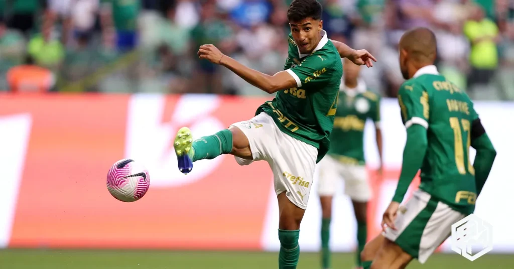 Manchester City have reportedly signed Palmeiras defender Vitor Reis for £30m.  